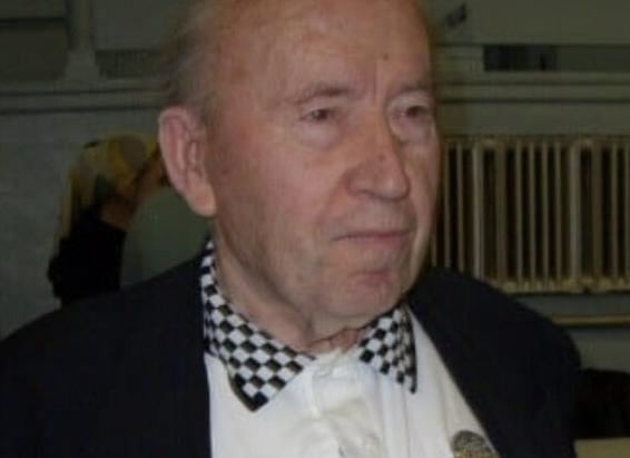 Действие повести разворачивается в мае 1942 года